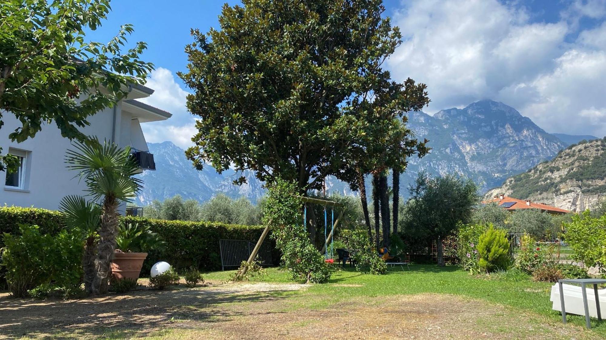 Appartamenti Nataly Torbole Sul Garda ภายนอก รูปภาพ